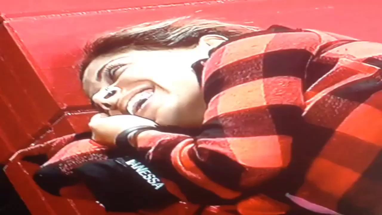 ClaNessa conversando sobre fãs