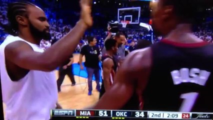 Chris Bosh High Five Fail