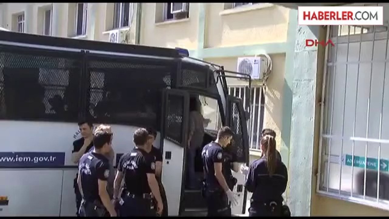 Okmeydanı'nda Gözaltına Alınanlar Sağlık Kontrolünden Geçirildi