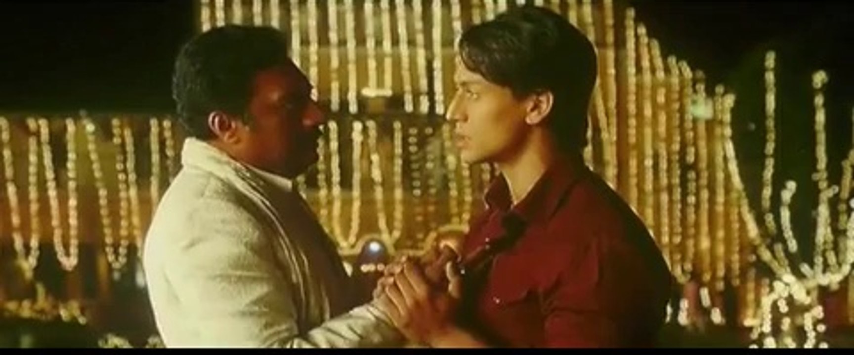 A Fully Heart Touching Scene From Hindi Movie "Heropanti"