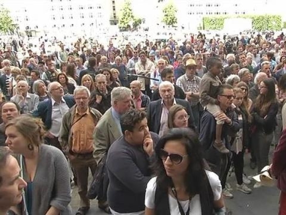 Attaque antisémite en Belgique: anonymes et politiques rendent hommage aux victimes - 26/05