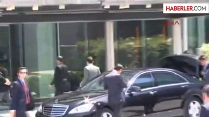 Başbakan Erdoğan'a 'Çıplak' Turist Sürprizi