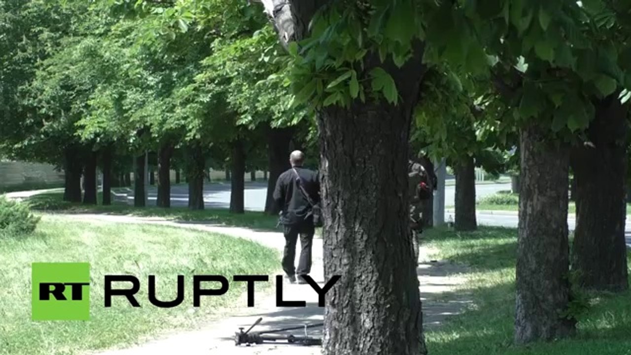 Video_ Gunfire, airstrikes on Donetsk Intl airport after local militia take building