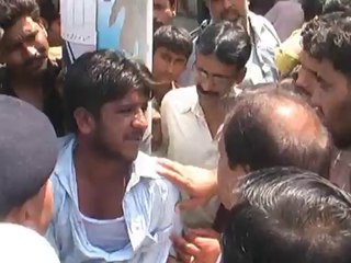 HOW THIEF IS BEATEN BY PUBLIC