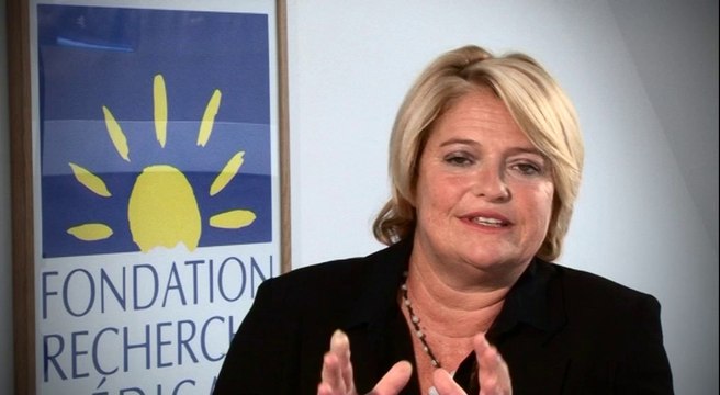 Thierry Lhermitte et Marina Carrère d'Encausse, parrains de la Fondation pour la Recherche Médicale