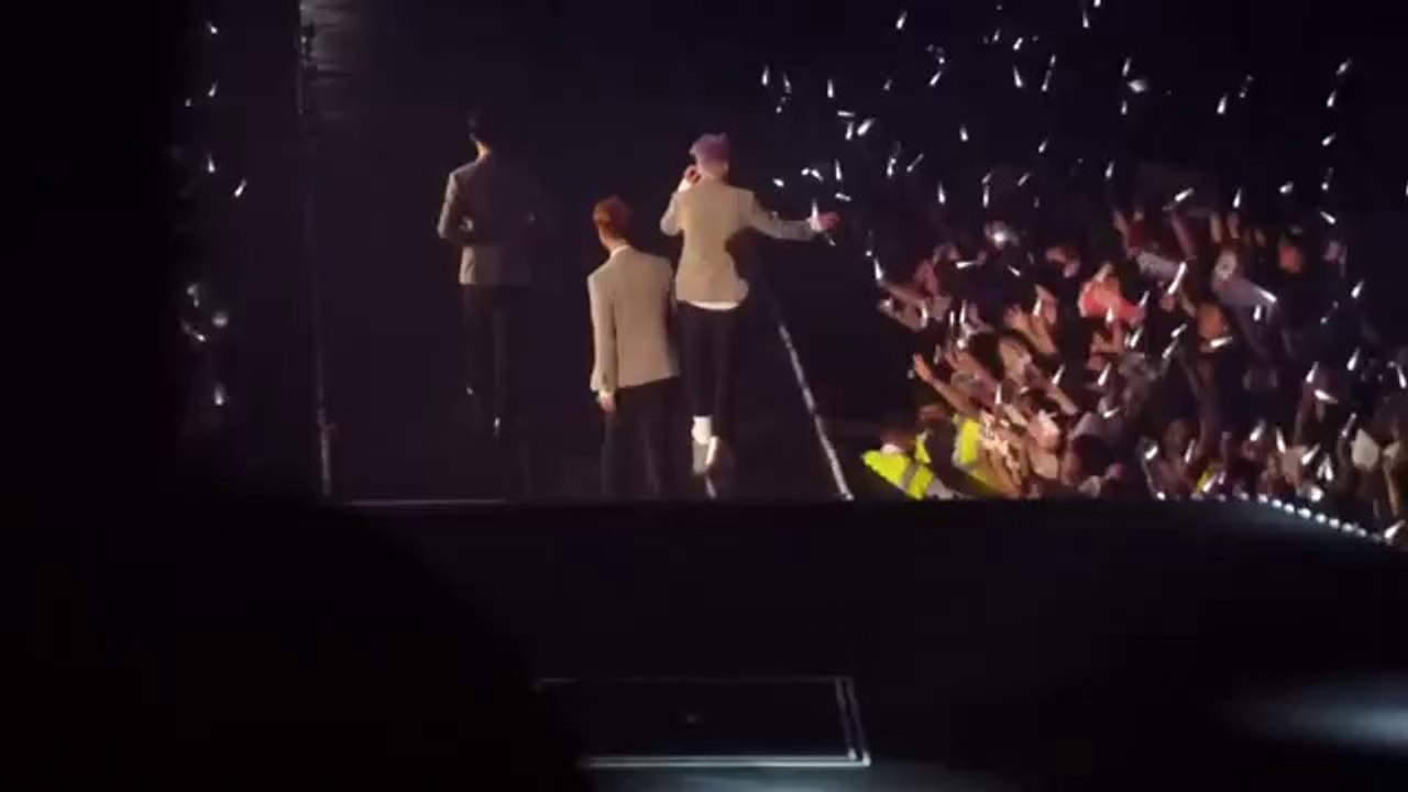 EXO - My Lady @ The Lost Planet Concert In Seoul. [FANCAM]