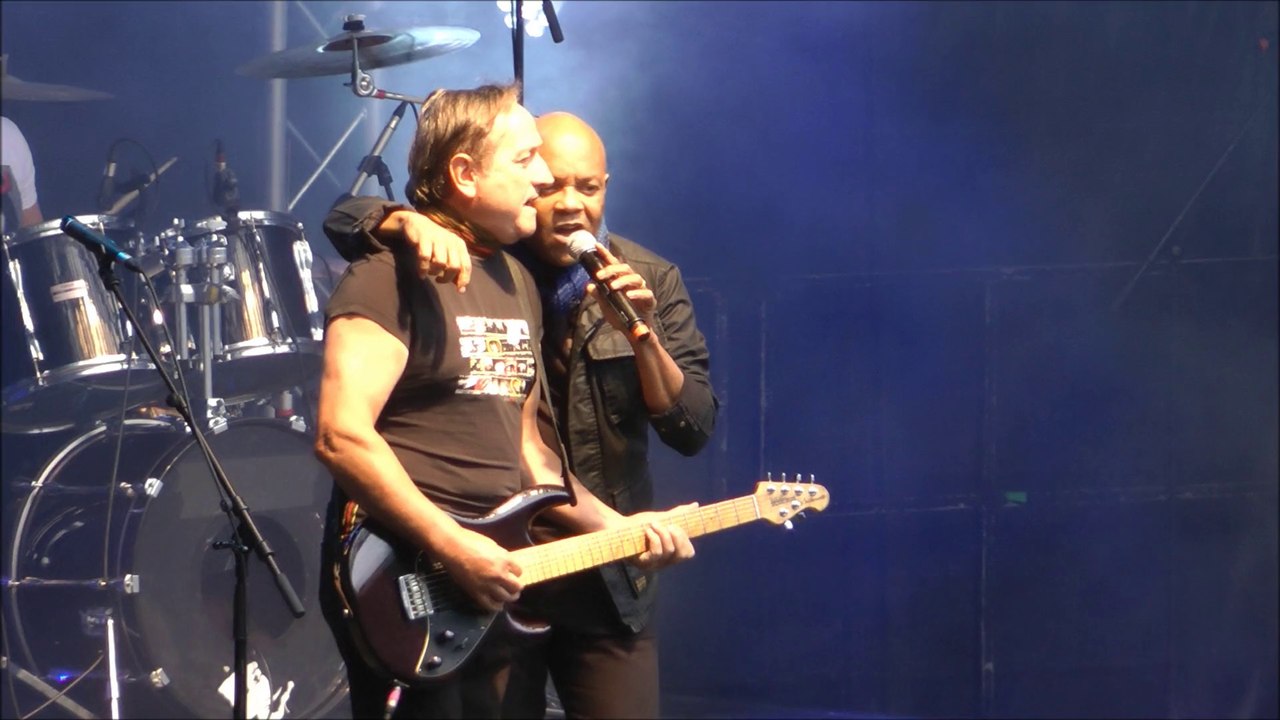 Emile et Images | Corps à Corps (Aubagne 25 Mai 2014)