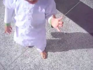 Guess it ! what happened?مسجدِ نبویؐ میں سفید پتھر ٹھنڈا ہے، اور کا لا پتھر گرم