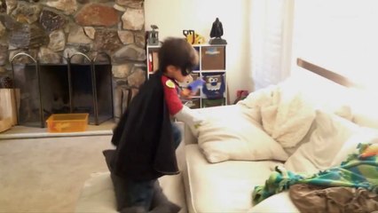 Tous les enfants devraient avoir ce pistolet grappin !