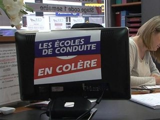 Opération escargot: la jonction de l’A3/A86 bloquée par les auto-écoles - 26/05