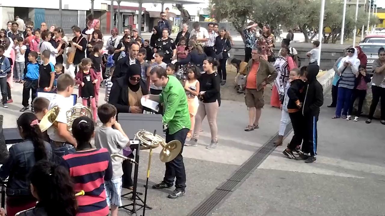 Mises en oreilles musicales du 23/05/2014 devant la médiathèque Marc-Bernard à Nîmes