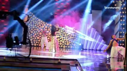 Mathira Dance Video on Dil Mera Muft Ka -Pekistan.com