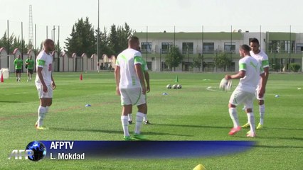 Foot: l'équipe algérienne s'entraîne, à 3 semaines du mondial