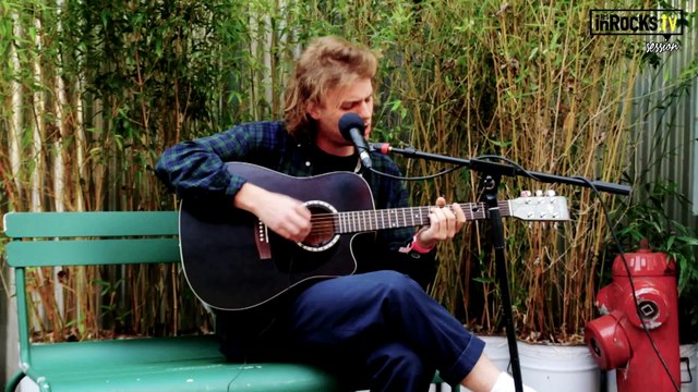 Mac DeMarco chante « Salad Days » en acoustique pour les inRocKs