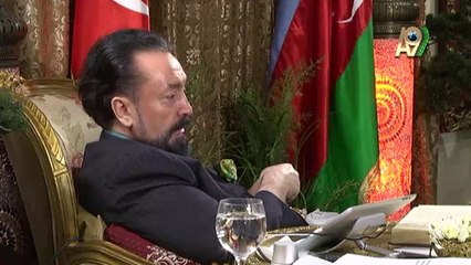 Soma’da çizmelerini çıkarmak isteyen Anadolu gencinin efendiliği örnek