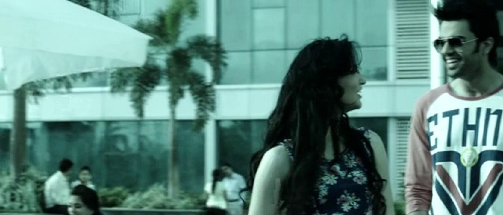 vlc-record-2014-05-27-02h32m19s-Mickey Virus (2013) 1CD Dvdrip X264 MP3 [D3Si MaNiACs].mkv-