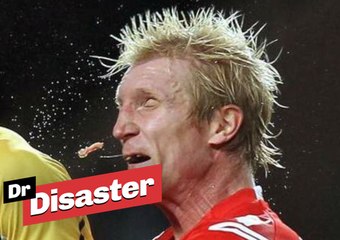 Un joueur de foot perd ses dents après un plaquage / Dr Disaster