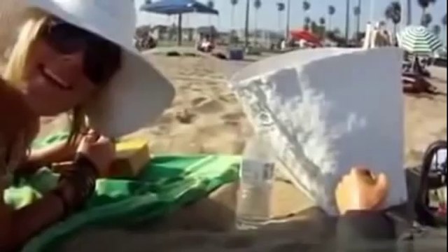 Oyuncak Arabayla Kız Tavlamak İnternette Tıklama Rekoru Kıran Video