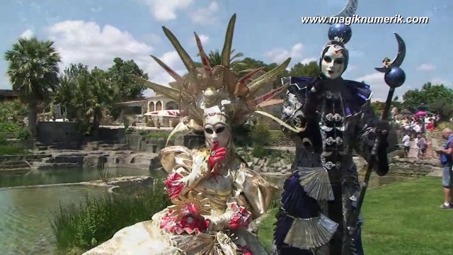 Les Masqués Vénitiens de France au Jardin de St Adrien