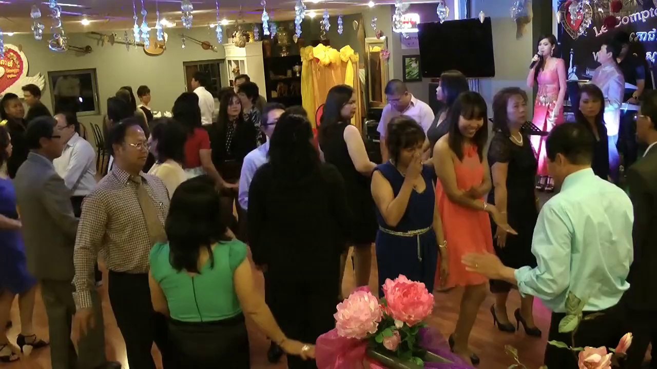 Soirée dansante khmer តារាកម្ពុជា