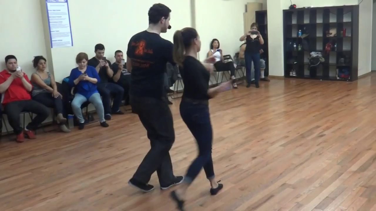 Intermediate Salsa Class at Nieves Dance Studio