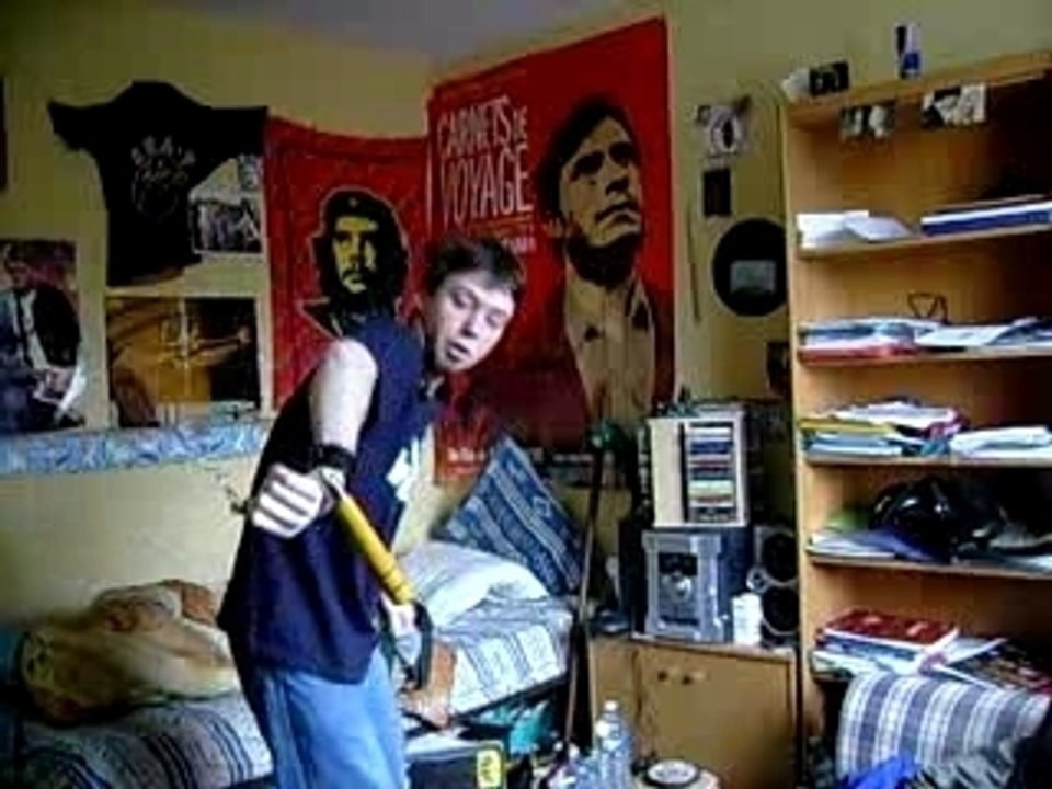 nunchaku in ma chambre mal rangé