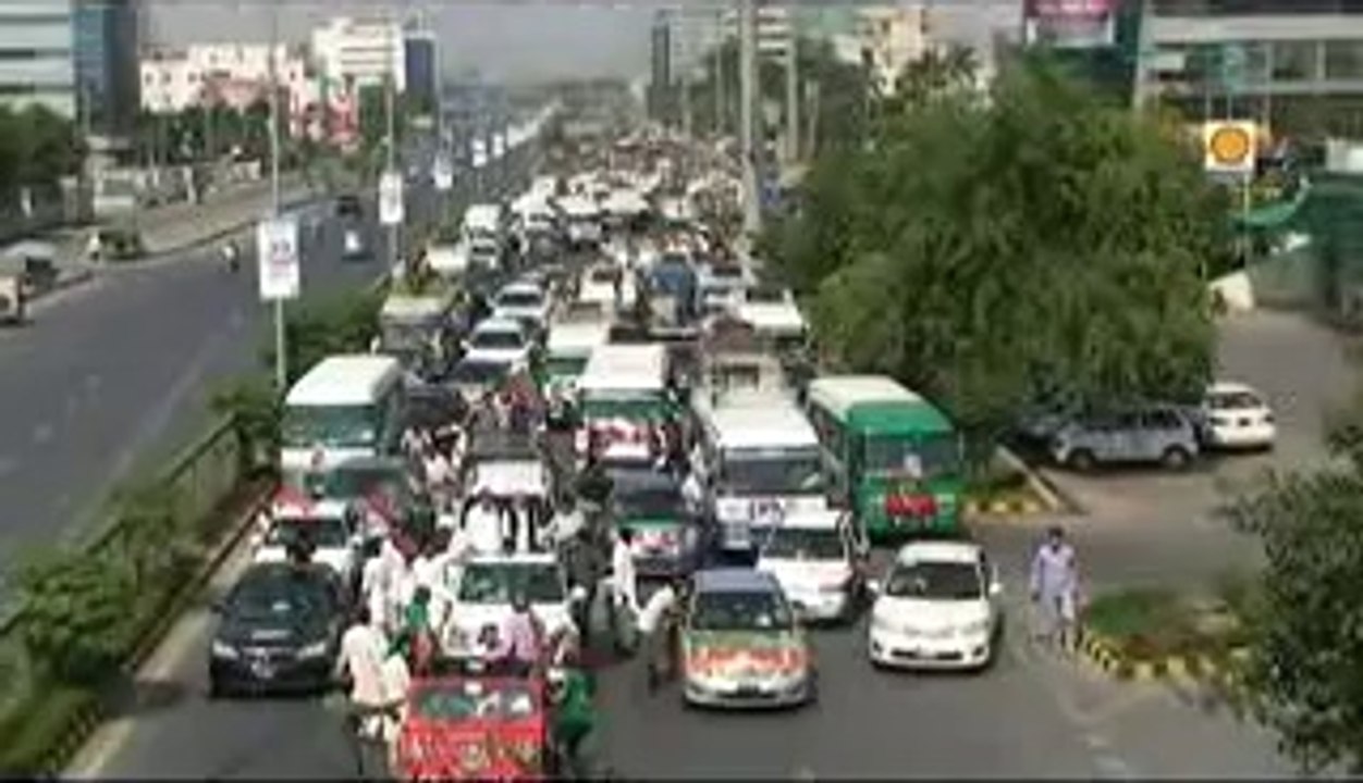 #PTI Lahore in leadership of Aleem Khan stepping towards faislabad Jalsa
