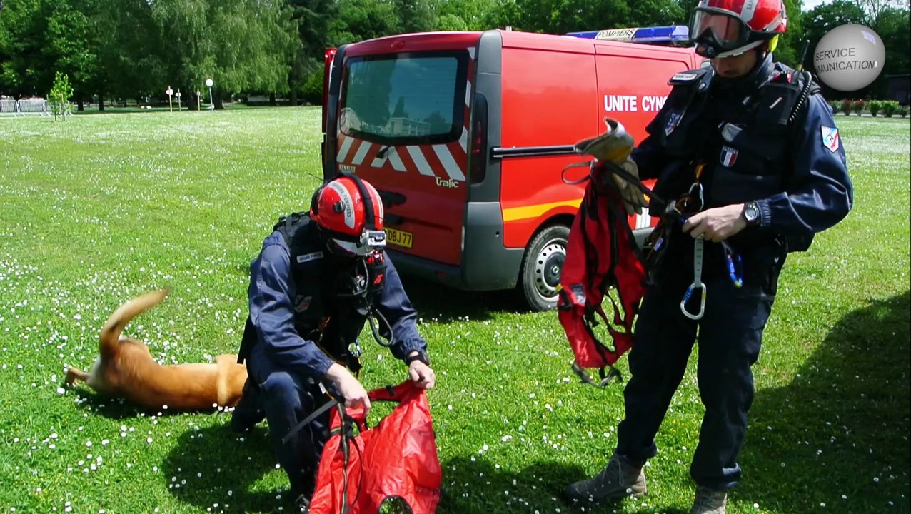 Entraînement d'hélitreuillage pour l'unité CYNO du SDIS 77