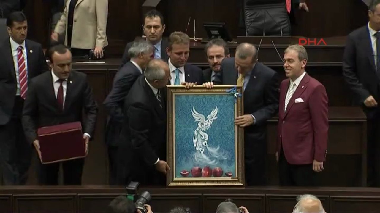 Başbakan Erdoğan'a anlamlı hediye! FM HABER