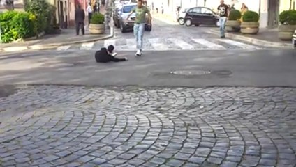Good Samaritans help a Guy with Limp in Italy