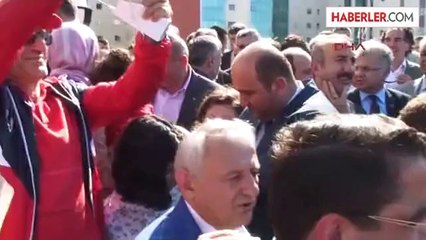 Vali Çakır Minik Rüya'ya Sarıldı, Veda Edip Rize'den Ayrıldı