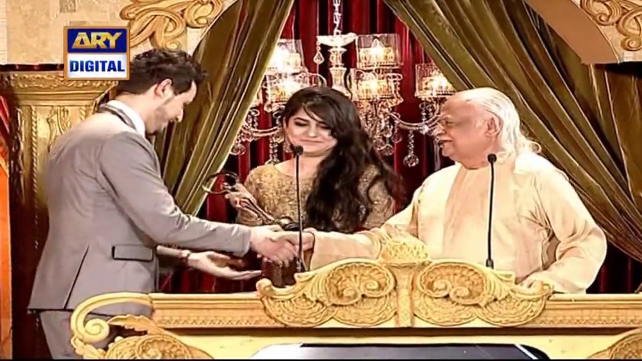Osman Khalid Butt's acceptance speech for Best Screenplay at the ARY Film Awards 2014