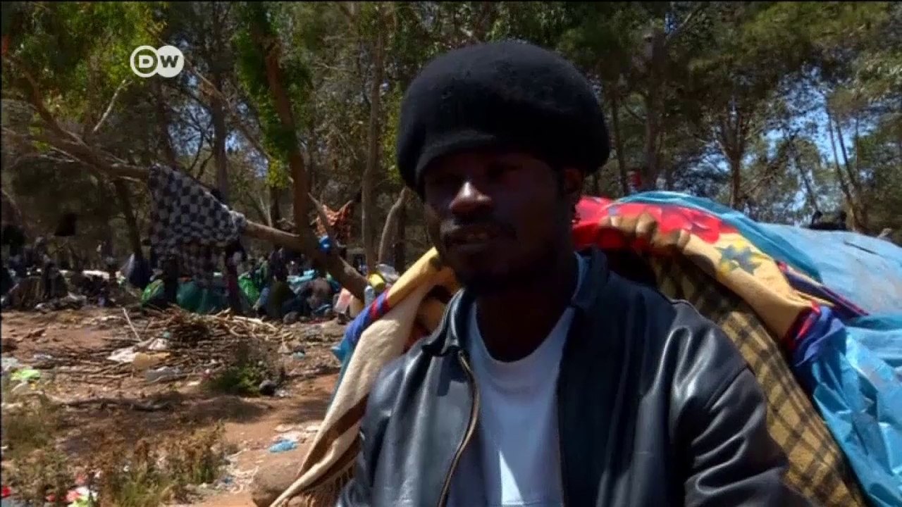 Afrikanische Flüchtlinge stürmen spanische Exklave Melilla | Journal