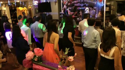 Soirée dansante khmer តារាកម្ពុជា