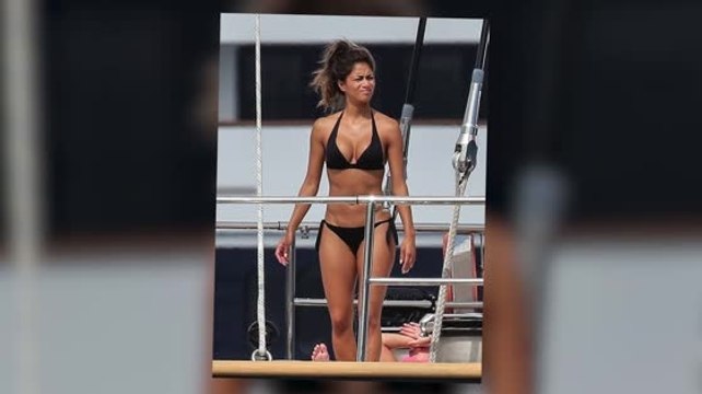 Nicole Scherzinger Sizzles In Black Bikini