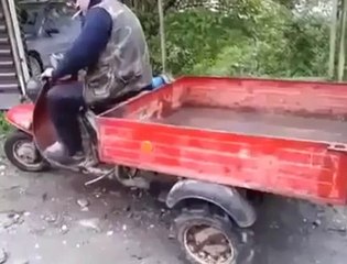 Artiste bak artiste. Yarıldım gülmekten.