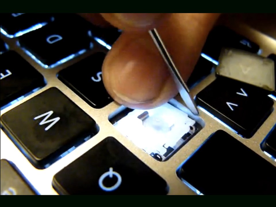 How to Fix a Stuck Laptop Key? video Dailymotion