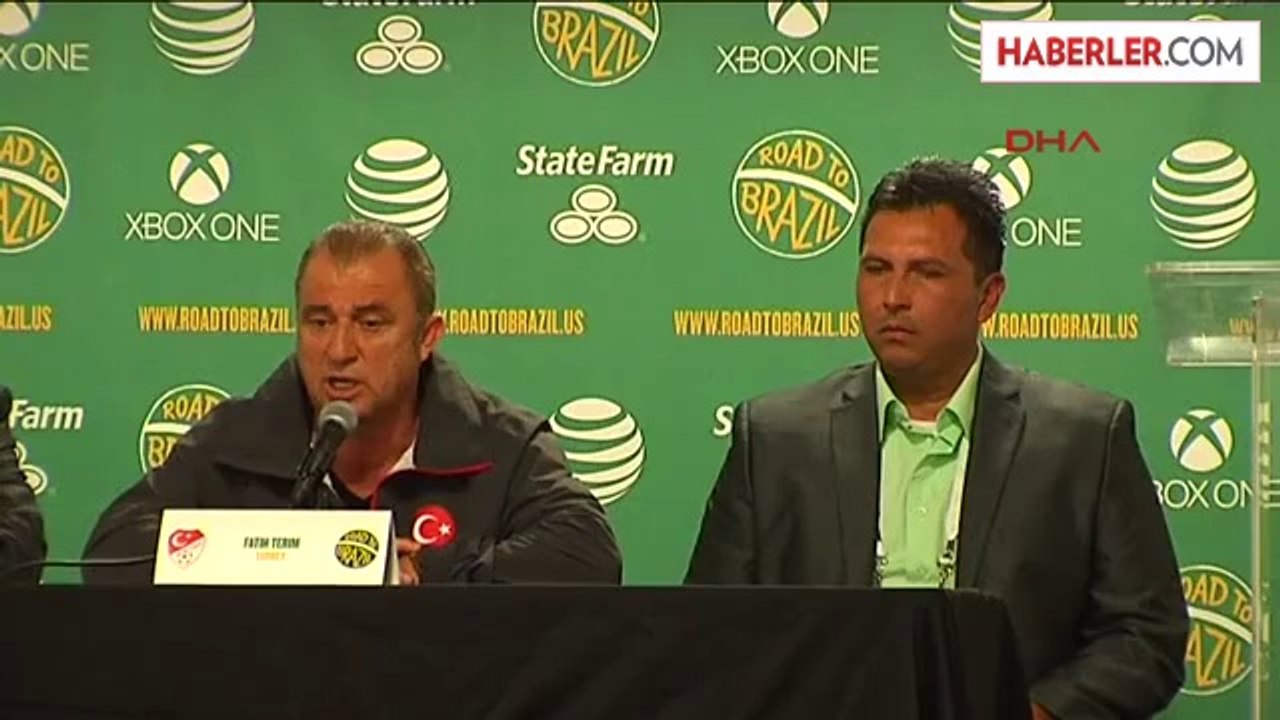 Türkiye Futbol Direktörü Fatih Terim, Düzenlediği Basın Toplantısında Gençleri Övdü