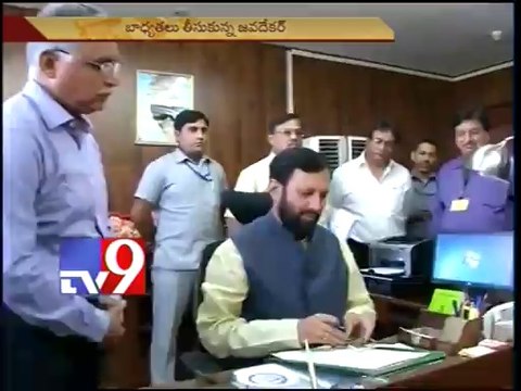 Prakash javadekar takes charge as Minister of Environment