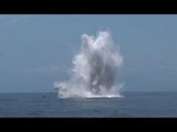 Napoli - Esplosione di un ordigno bellico in mare (28.05.14)