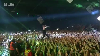 Macklemore & Ryan Lewis * Can't Hold Us at Radio 1's Big Weekend