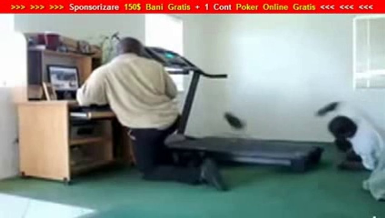 Incredibil - Foarte tare - Negru inteligent! Alerga pe banda de isi rupe prostu capul!