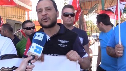 Trasladan a la Península a 150 inmigrantes para aliviar el  CETI