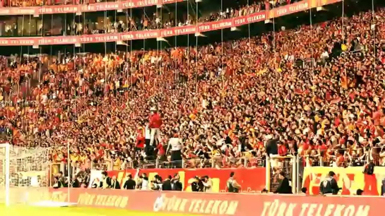 ULTRASLAN 2013 MARŞ UMUT CESUR // Yönetmen:Hayd...