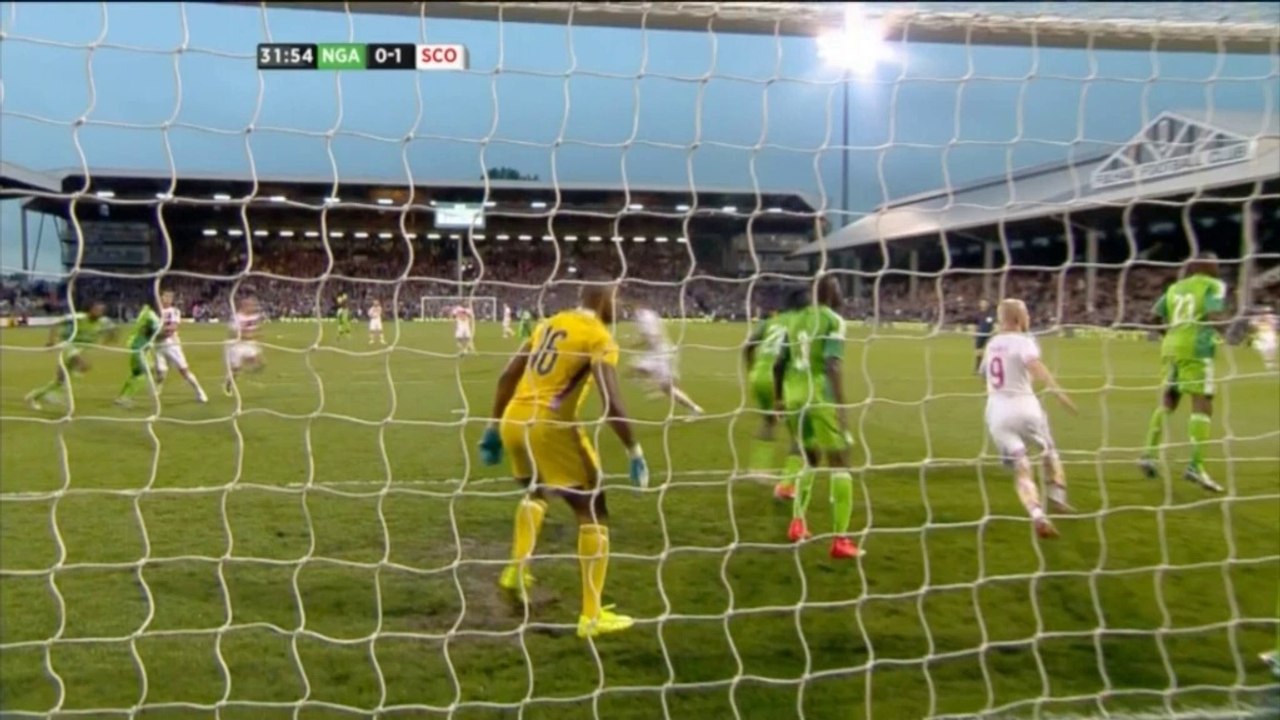 Manipulation? Eigentor-Versuch von Nigerias Keeper!