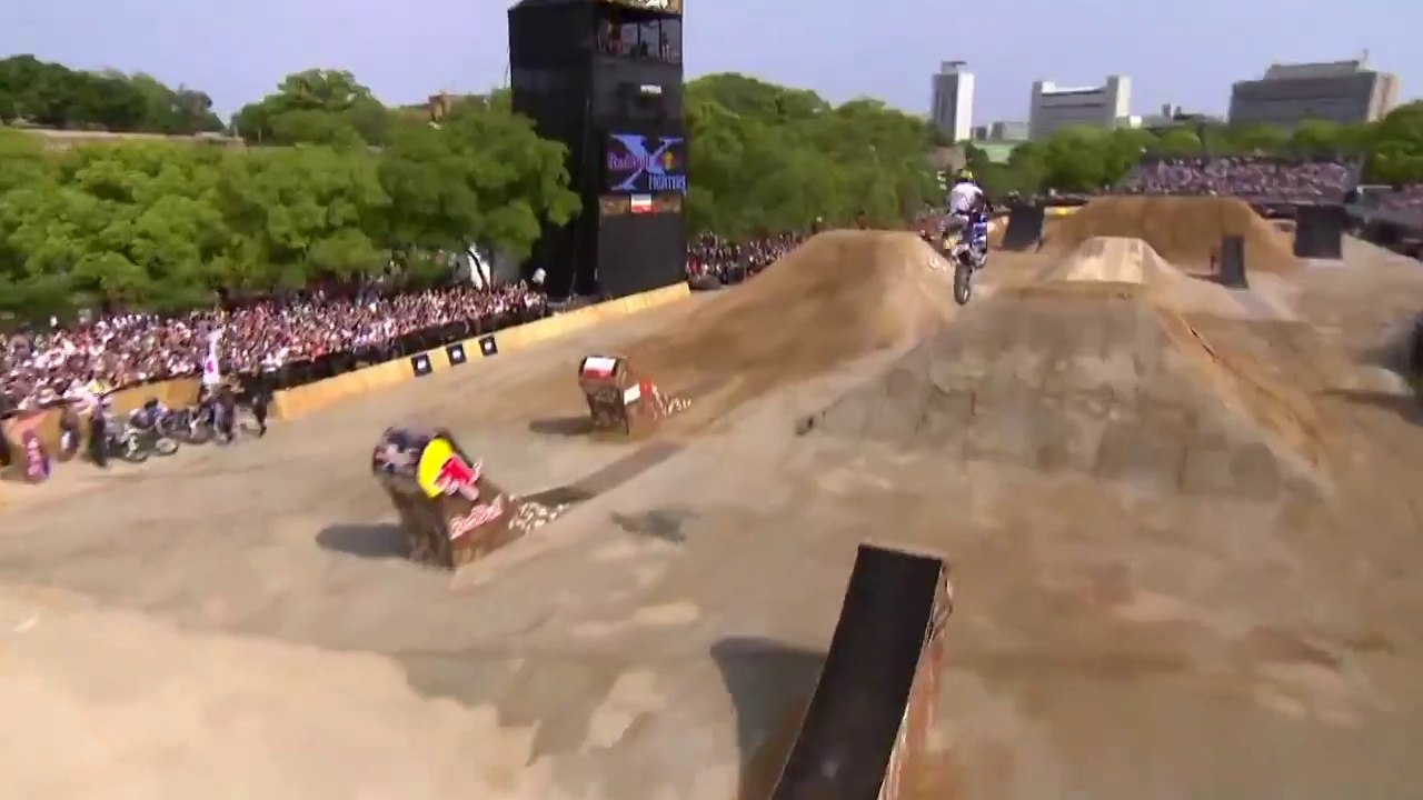 Les plus gros tricks en FMX par les RED BULL X-Fighters! Osaka 2014