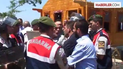 Başbakan Erdoğan İçin Giydiği Kefen Büfesini Kurtarmadı