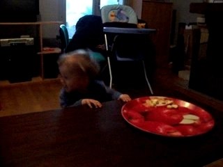 Esteban mangeur de pomme