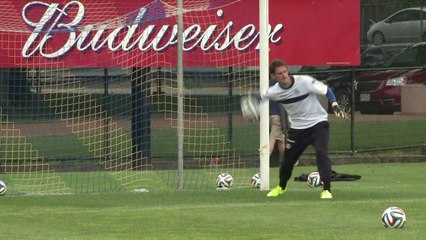 المنتخب البوسني لكرة القدم يتدرب قبل مباراة ودية ضد ساحل العاج