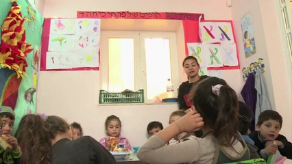 Historic Jewish community holds out on Tunisia island